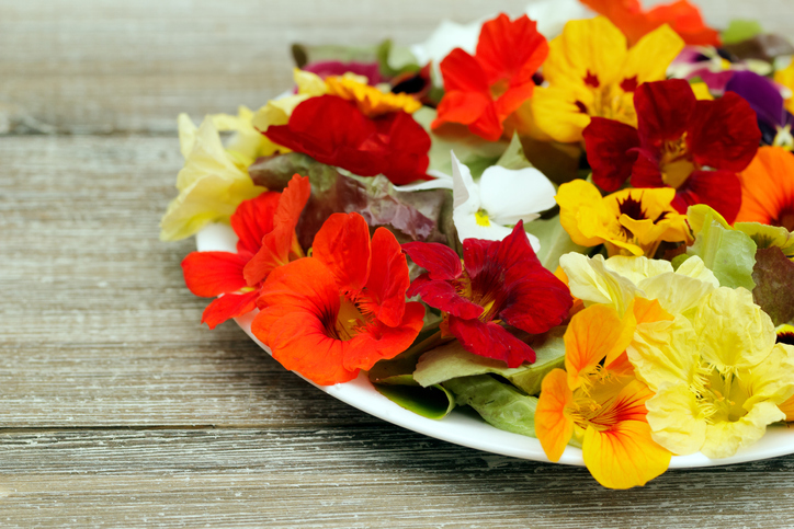 e-book afvallen bord met bloemen