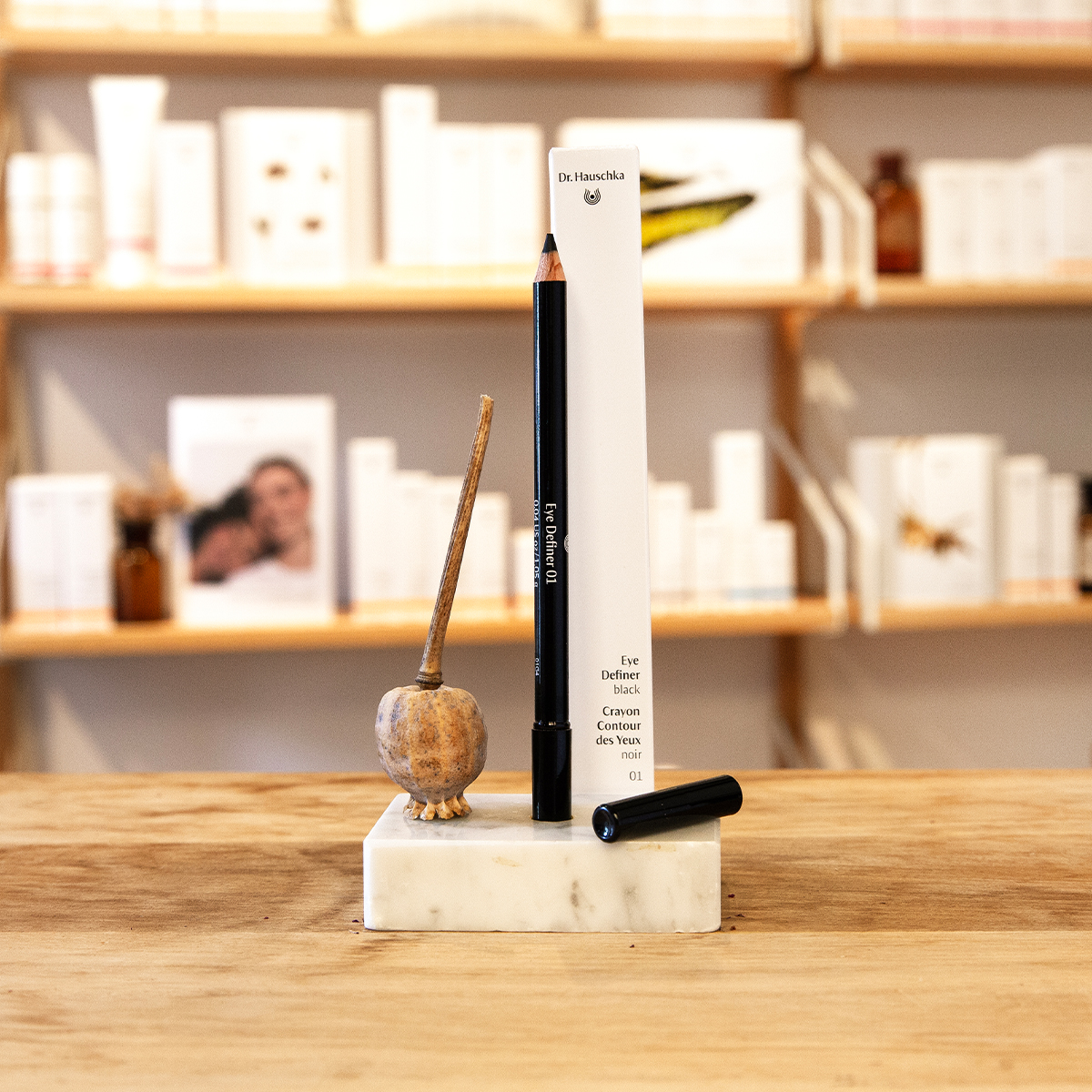 dr. hauschka eye definer 01 black