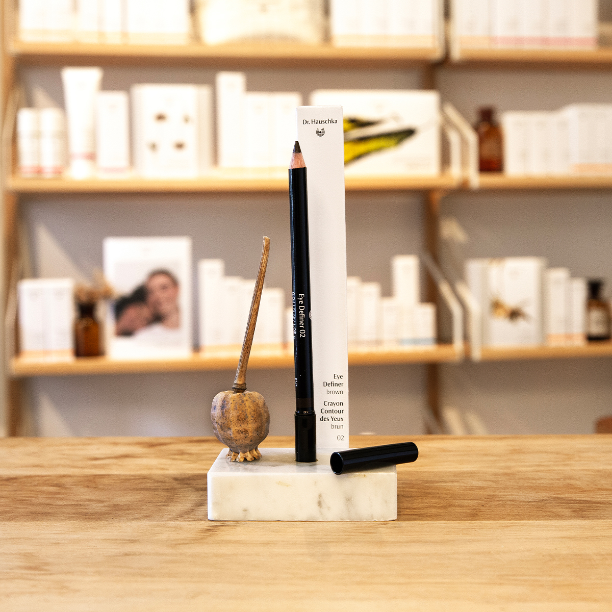 dr. hauschka eye definer 02 brown