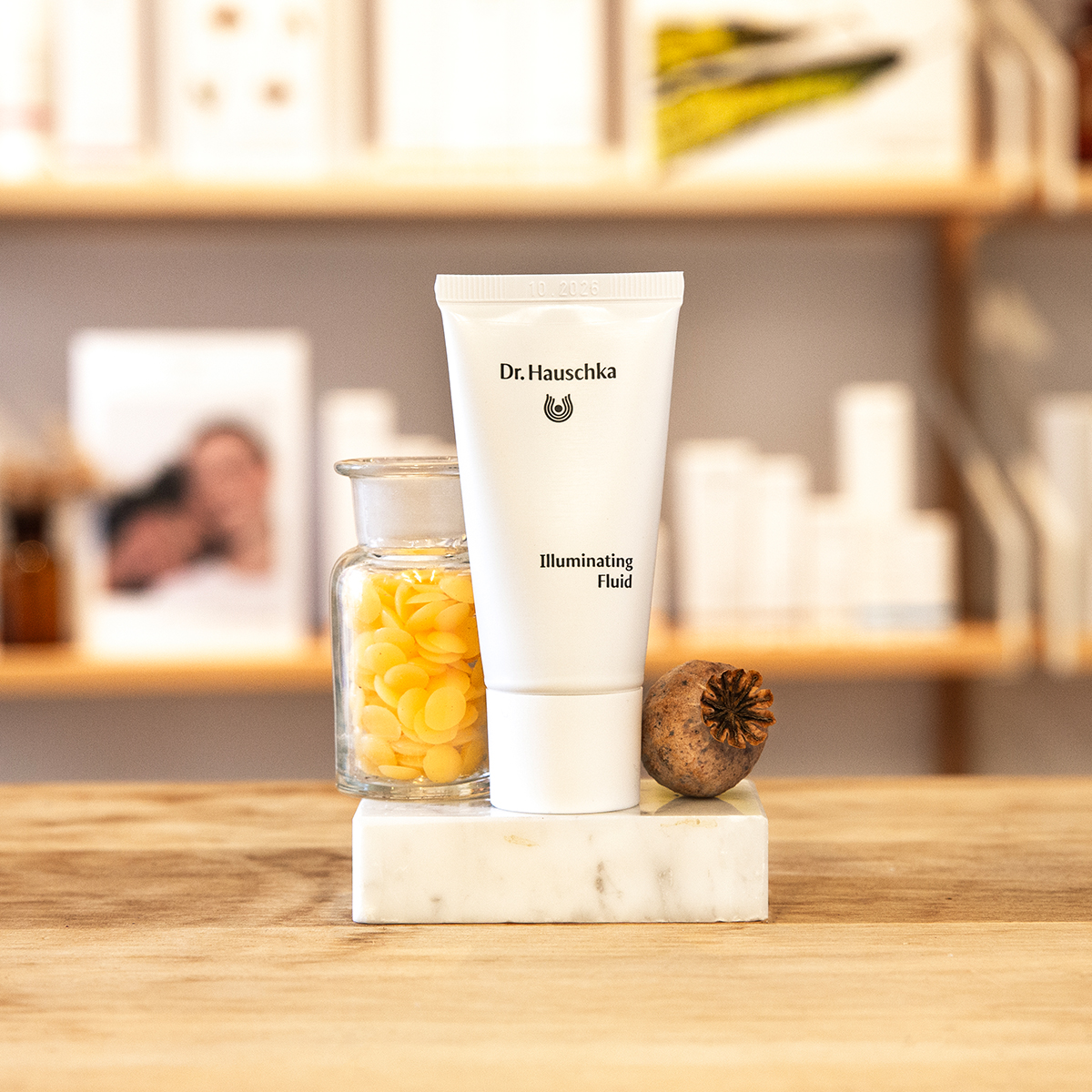 dr. hauschka illuminating fluid